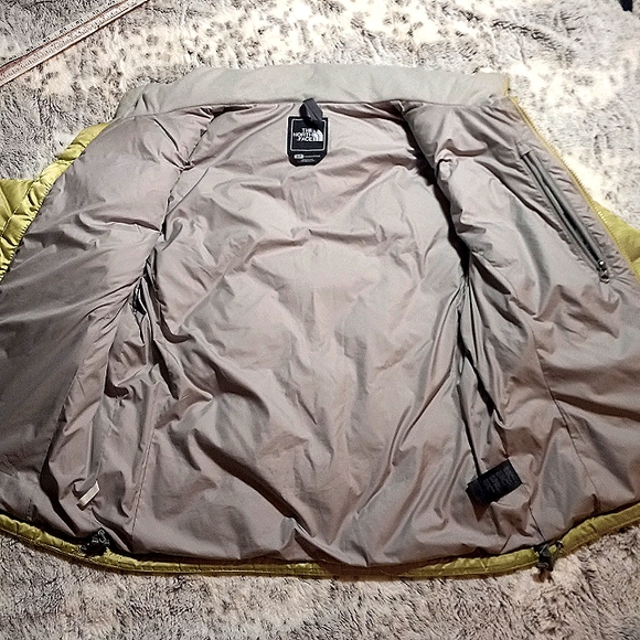 The North Face Lime Green puffer coat - Picture 6 of 9
